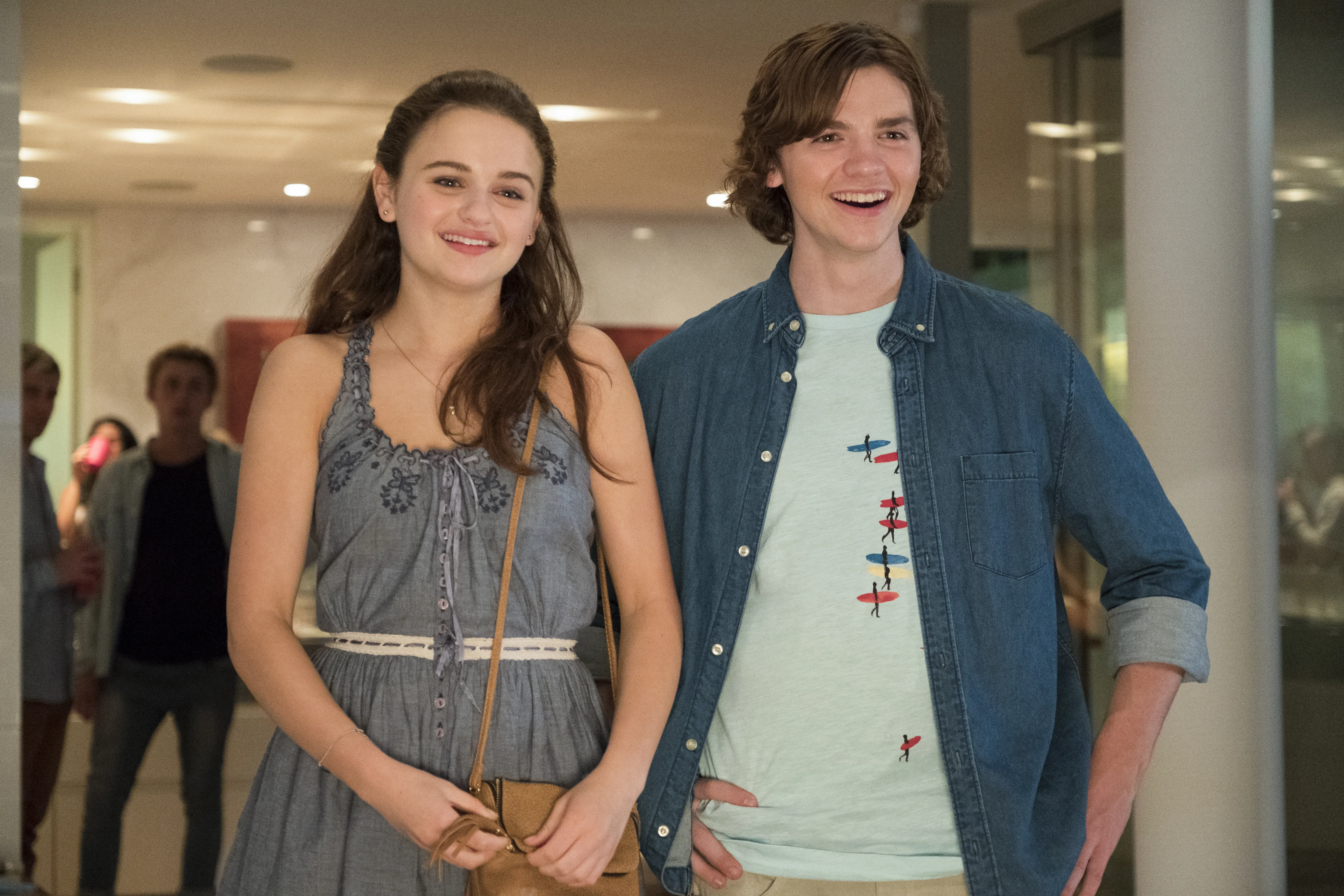 Joey King and Joel Courtney in The Kissing Booth (2018).